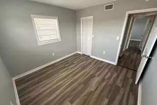 2605 NW 135th St, Opa Locka, FL 33167 - Photo 9