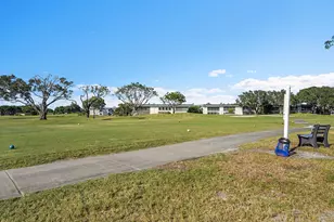646 Flanders N, Delray Beach, FL 33484 - Photo 27