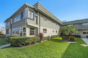 646 Flanders N, Delray Beach, FL 33484 - Photo 3