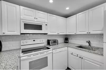 646 Flanders N, Delray Beach, FL 33484 - Photo 11