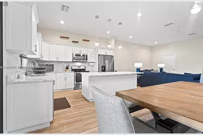 9265 NW 16th Street, Pembroke Pines, FL 33024 - Photo 5