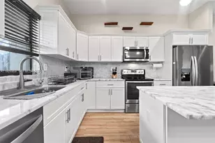 9265 NW 16th St, Pembroke Pines, FL 33024 - Photo 3