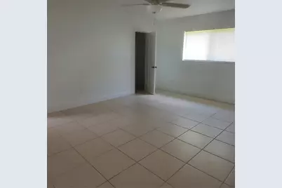 1421 NW 114th Avenue, Pembroke Pines, FL 33026 - Photo 11