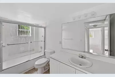 8363 Lake Drive #308, Doral, FL 33166 - Photo 11