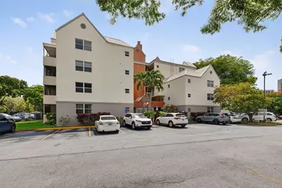 8373 Lake Drive #Apt 307, Doral, FL 33166 - Photo 1