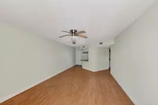 8373 Lake Dr, Doral, FL 33166 - Photo 7