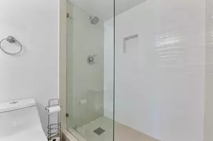 2751 S Ocean Dr, Hollywood, FL 33019 - Photo 17