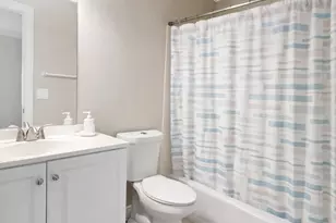 2018 S 10th St, Fort Pierce, FL 34950 - Photo 9