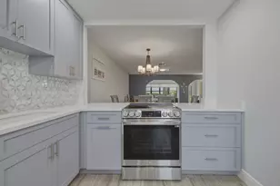 5800 W Fernley Dr W, Greenacres, FL 33415 - Photo 9