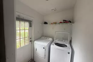 10548 W Sandalfoot Blvd, Boca Raton, FL 33428 - Photo 9