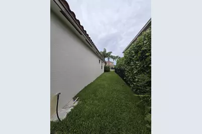 3011 Strada Court, Royal Palm Beach, FL 33411 - Photo 7