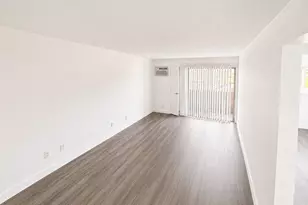 510 Lake Shore Dr, West Palm Beach, FL 33403 - Photo 3