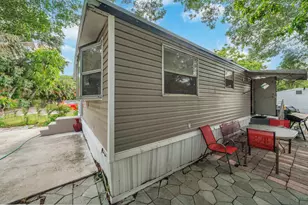 32 Lisa Ln, Greenacres, FL 33463 - Photo 7