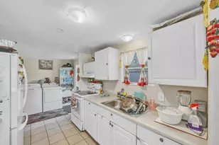 32 Lisa Ln, Greenacres, FL 33463 - Photo 15