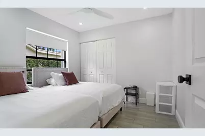 10131 Camelback Lane, Boca Raton, FL 33498 - Photo 13