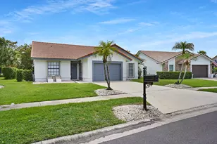 10131 Camelback Ln, Boca Raton, FL 33498 - Photo 5