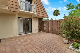 825 Center St, Jupiter, FL 33458 - Photo 5