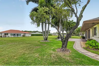 10460 Greentrail Drive N, Boynton Beach, FL 33436 - Photo 39