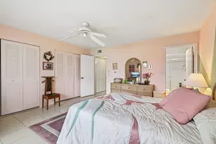 475 Holyoke Ln, Lake Worth, FL 33467 - Photo 11