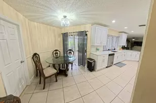 13484 Jonquil Ct, Wellington, FL 33414 - Photo 9