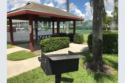 1271 SE Parkview Place #H8, Stuart, FL 34994 - Photo 13