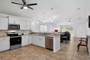 798 SW 33rd St, Palm City, FL 34990 - Photo 5