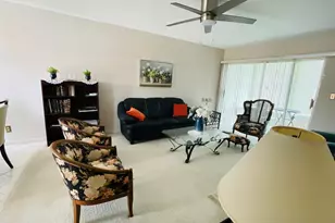 19 Golfs Edge, West Palm Beach, FL 33417 - Photo 7