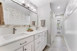 11911 Classic Dr, Coral Springs, FL 33071 - Photo 31
