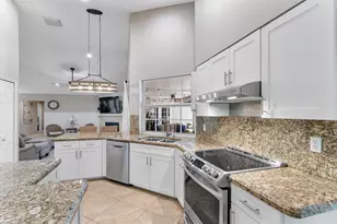 11911 Classic Dr, Coral Springs, FL 33071 - Photo 13