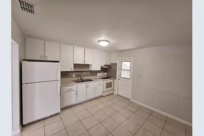 2031 Hugo Road, Fort Pierce, FL 34946 - Photo 3
