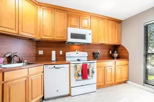 1700 Presidential Way, West Palm Beach, FL 33401 - Photo 9