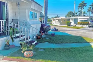 8564 SW 15th Ct, Davie, FL 33324 - Photo 3