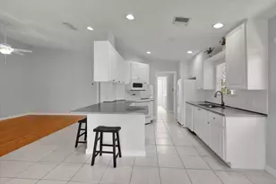 10882 SW Dardanelle Dr, Port Saint Lucie, FL 34987 - Photo 19