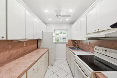 5126 Lakefront Boulevard #B, Delray Beach, FL 33484 - Photo 7
