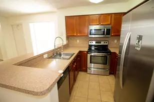 7610 Westwood Dr, Tamarac, FL 33321 - Photo 7