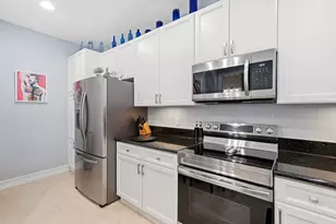 2265 NE 9th Ave, Wilton Manors, FL 33305 - Photo 15