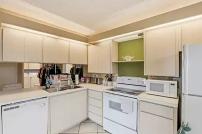 6604 Dryden Court #D, Boynton Beach, FL 33436 - Photo 13