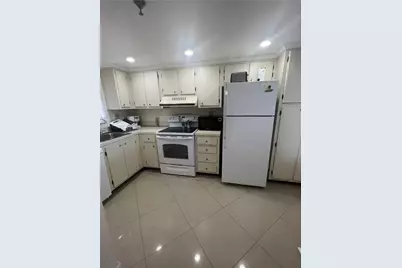 3001 W Rolling Hills Circle #710, Davie, FL 33328 - Photo 3