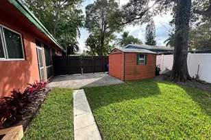 61 NW 35th St, Oakland Park, FL 33309 - Photo 21