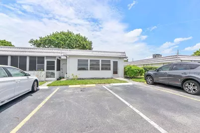 9 Valencia Trail, Delray Beach, FL 33446 - Photo 5