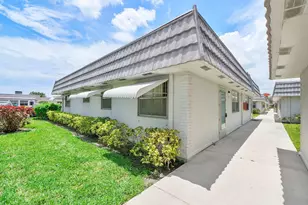 9 Valencia Trail, Delray Beach, FL 33446 - Photo 1