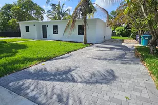 15495 Harrison Dr, Homestead, FL 33033 - Photo 3