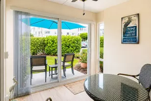 18 Colonial Club Dr, Boynton Beach, FL 33435 - Photo 13