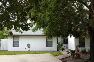 12738 Peconic Ct, Wellington, FL 33414 - Photo 13