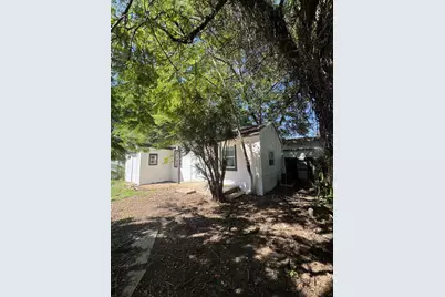 261 NW 81st Street #B, Miami, FL 33150 - Photo 11