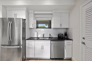 11818 Pebblewood Dr, Wellington, FL 33414 - Photo 5