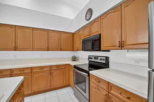 4553 Barclay Fair Way, Wellington, FL 33449 - Photo 13