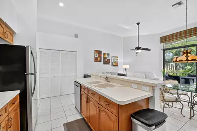 4553 Barclay Fair Way, Wellington, FL 33449 - Photo 15