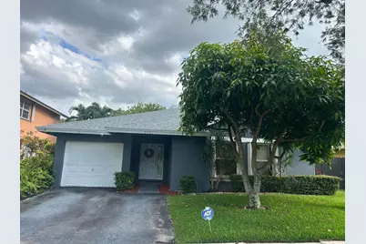 9720 SW 12th Street, Pembroke Pines, FL 33025 - Photo 1