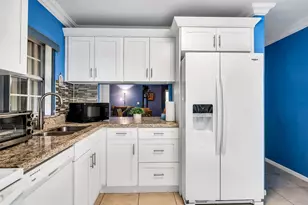 9720 SW 12th St, Pembroke Pines, FL 33025 - Photo 9